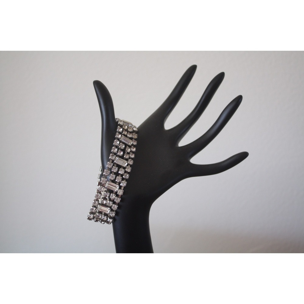 Vintage Sign Weiss Bracelet Stuning Clear Glass Rhinestone 4 Row W/Safety Chain